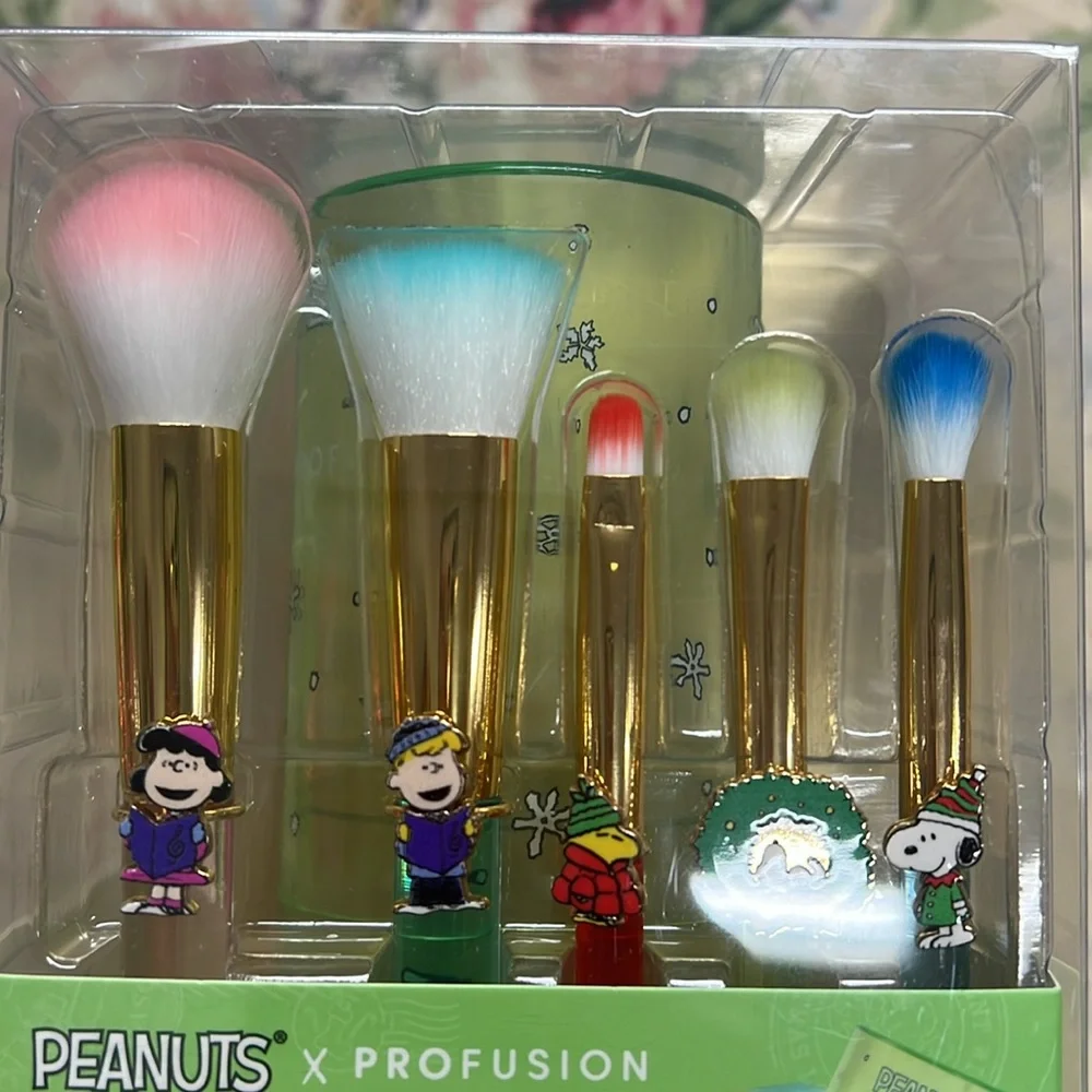 Peanut X profusion cosmetic 5 piece brush set